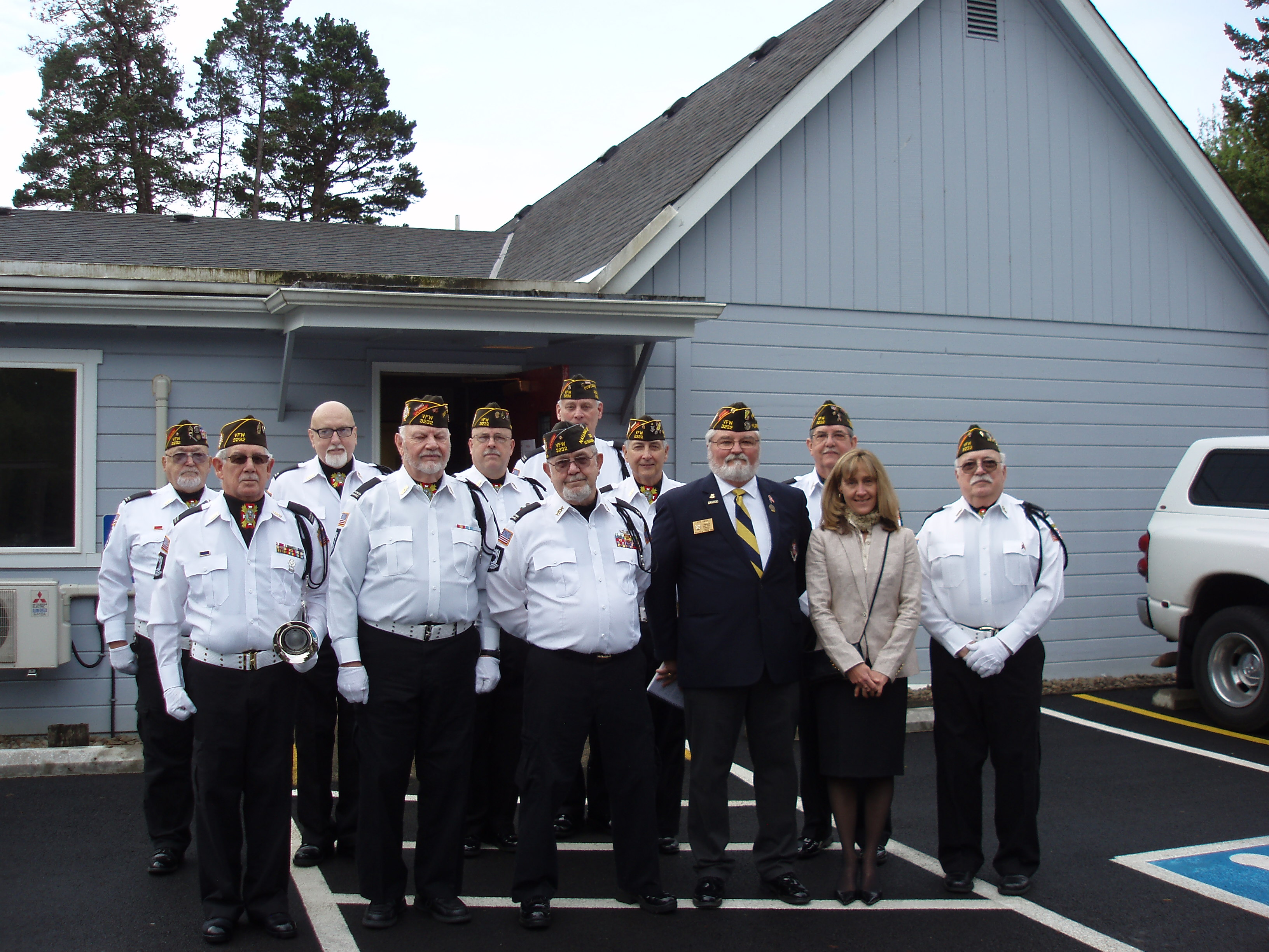 Post 3232 Honor Guard in attendance for a veteran's memorial service